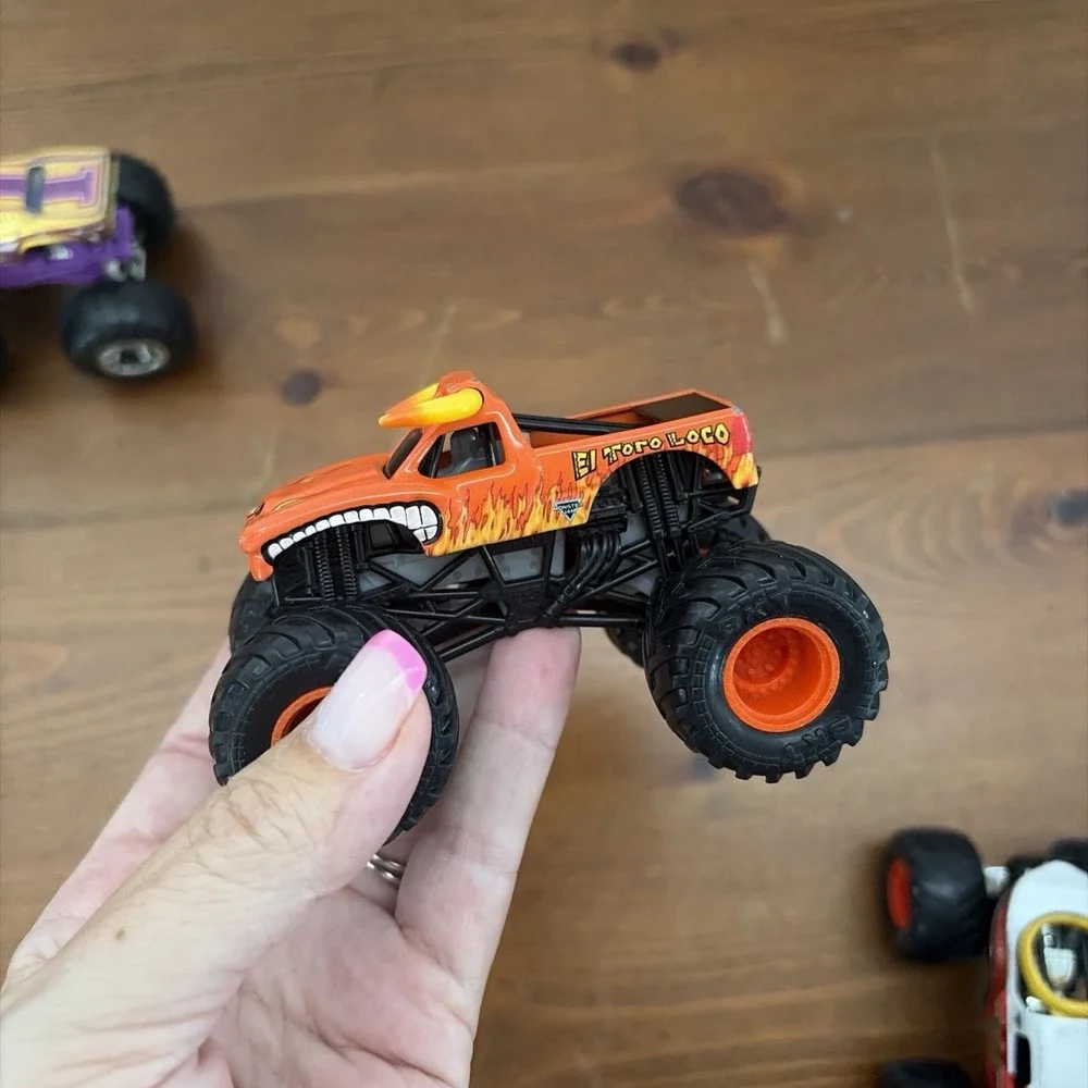 Hot Wheels Monster Jam Lot Of 5 Diecast 1:64 Scale Monster Trucks